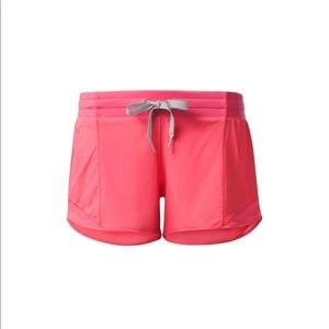 ISO lululemon hotty hot long shorts size 6